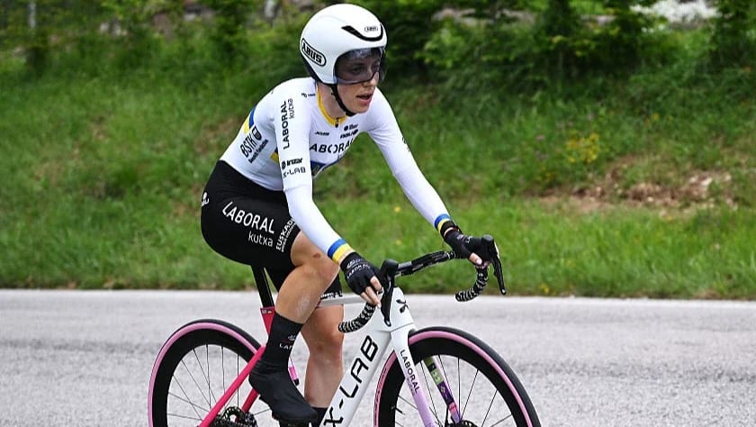 Українська спортсменка бере участь у найпрестижнішій велогонці Tour de France Femmes