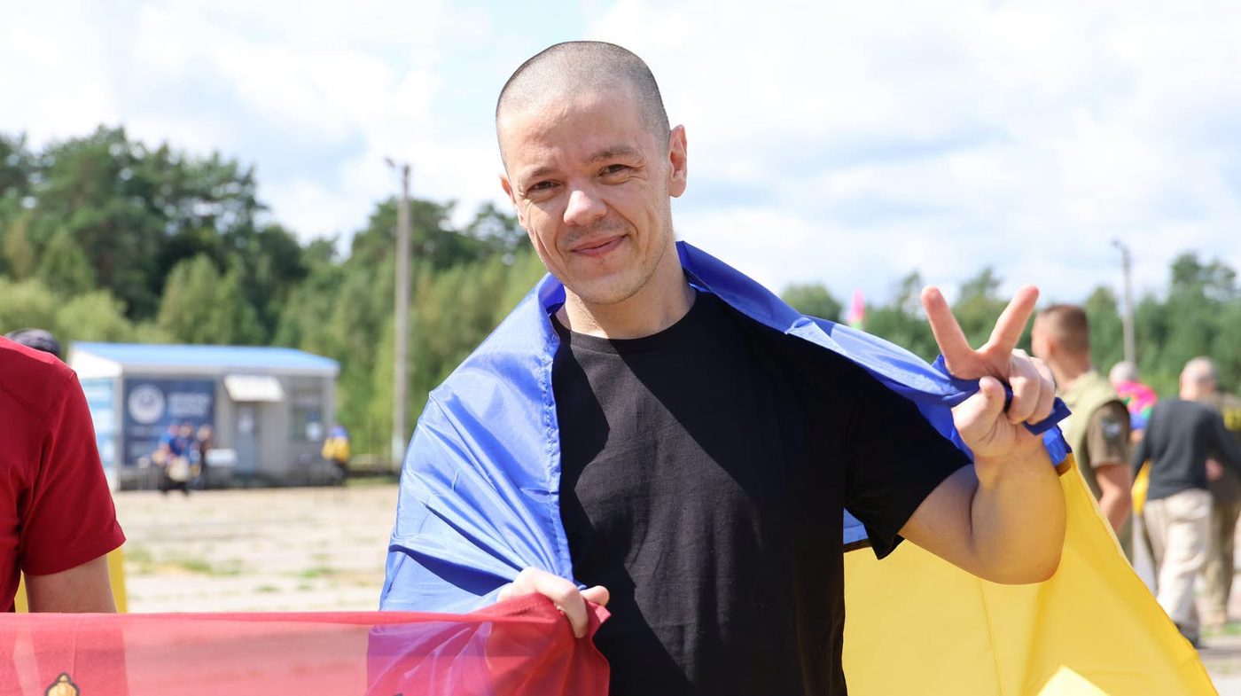 Україна повернула з російського полону 103 військових (ФОТО)