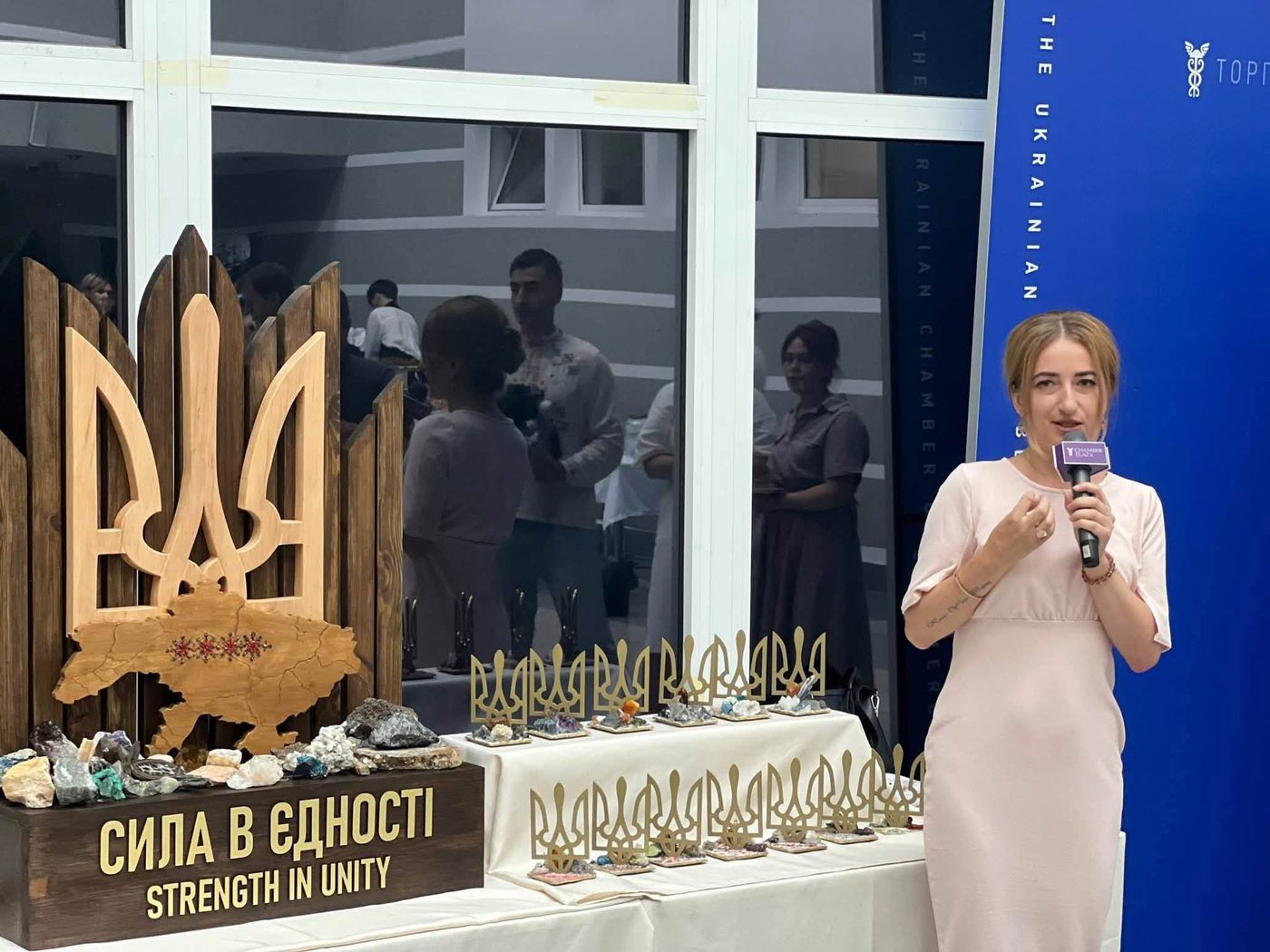 Українка створила серію тризубів, встановивши рекорд Європи