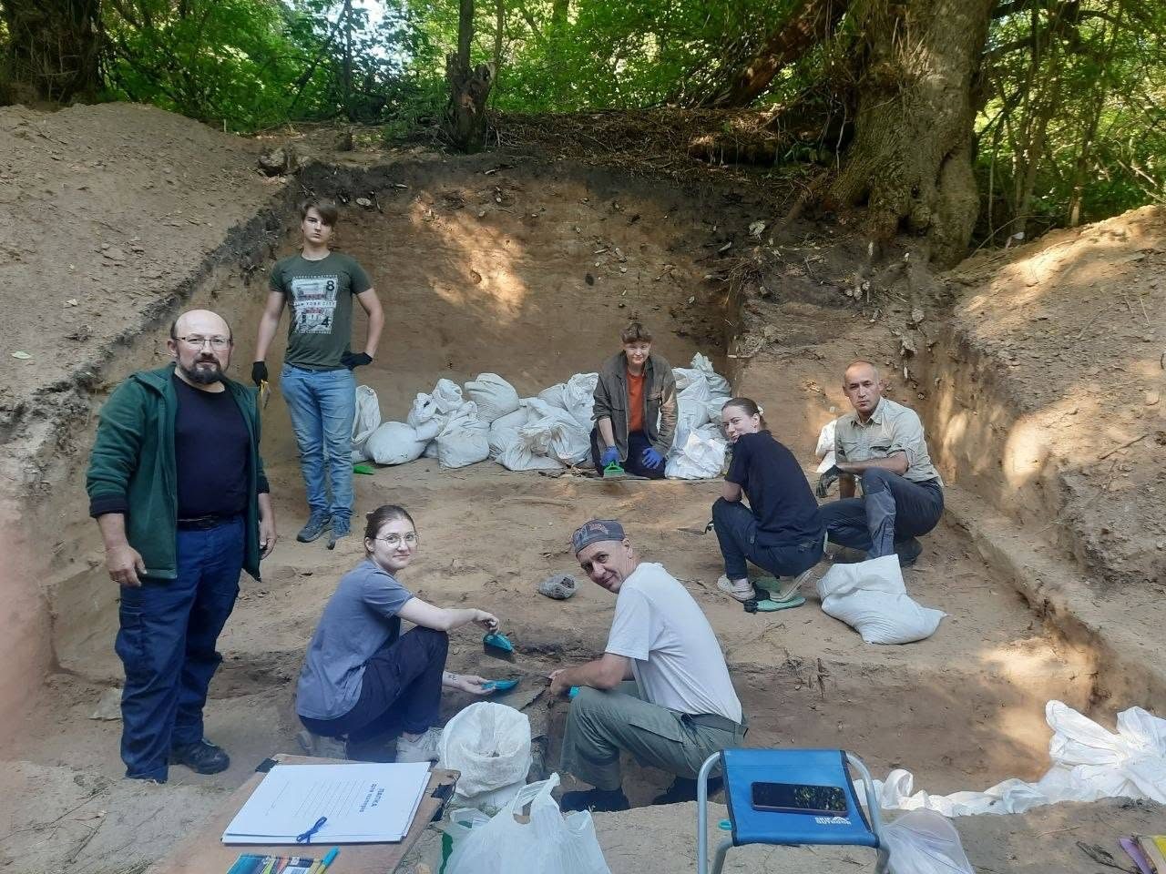 Вогнище з кісток мамутів: на Чернігівщині знайшли понад 300 артефактів на стоянці первісних людей (ФОТО)