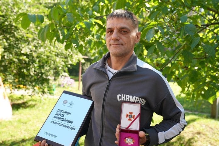 Харків’янин, який врятував чотирьох дітей з-під криги, отримав відзнаку «Герой-рятувальник року»