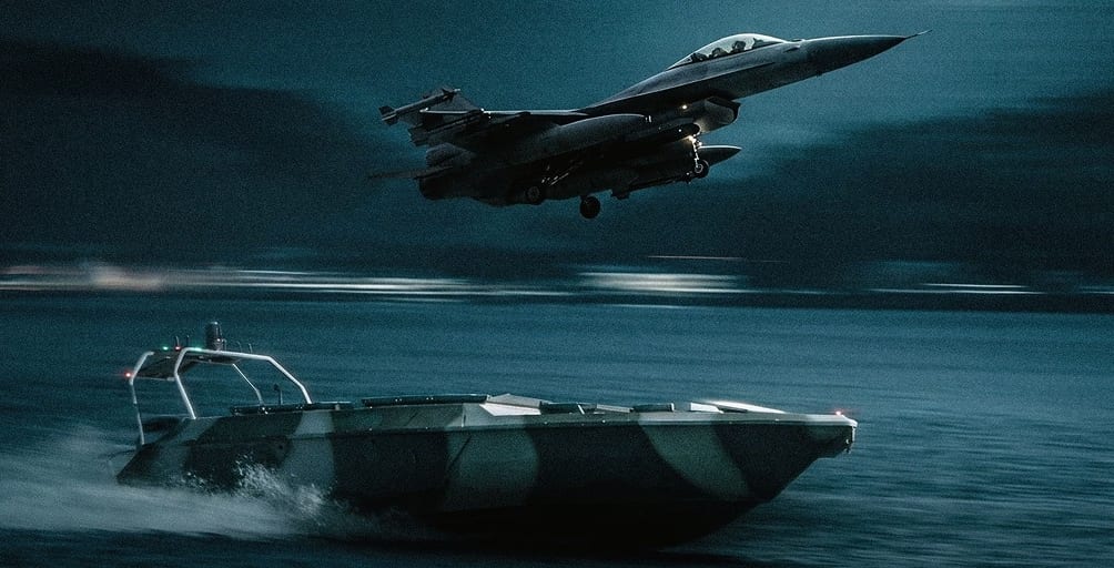 Сили оборони вперше об’єднали літаки F-16 та морські дрони для оборони Києва (ВІДЕО)