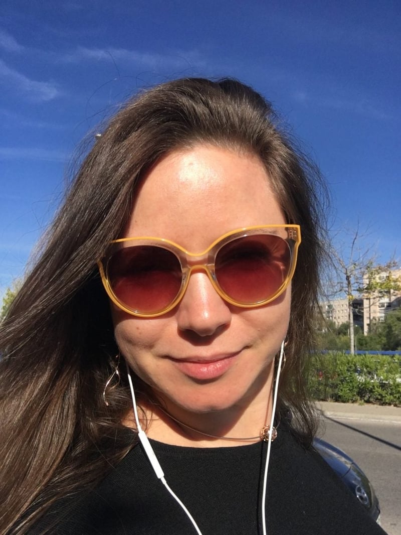 Олена Аксьонова,