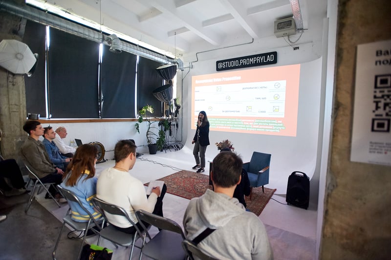 Освітні курси на заводі Промприлад