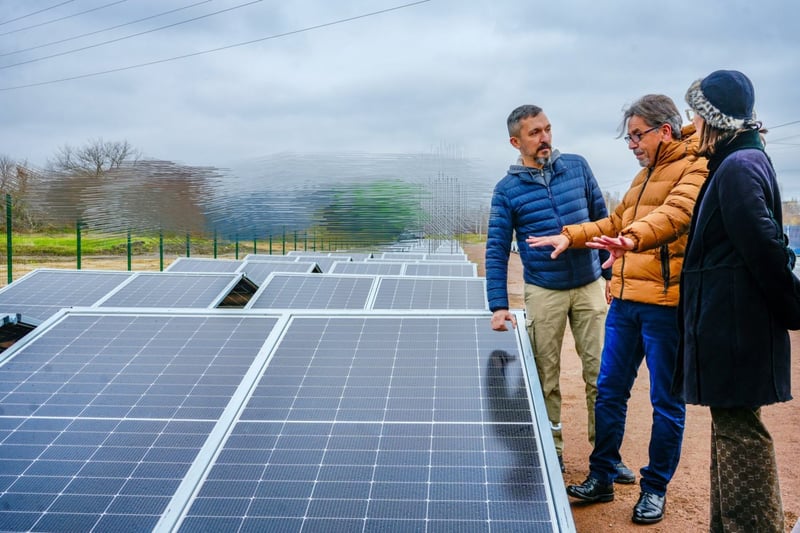 Франція передала Бучі інноваційні сонячні електростанції