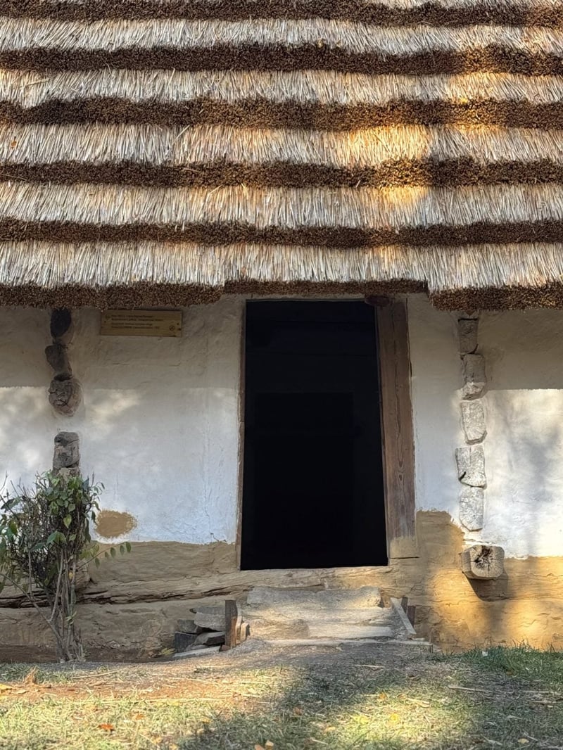 Лемківська хата у Львові