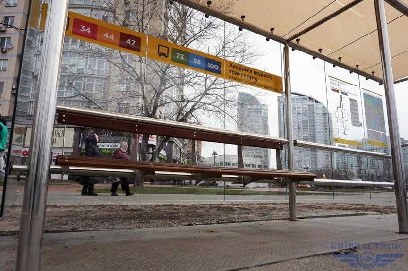 У Києві замінять 994 зупинки транспорту. Якими вони будуть?