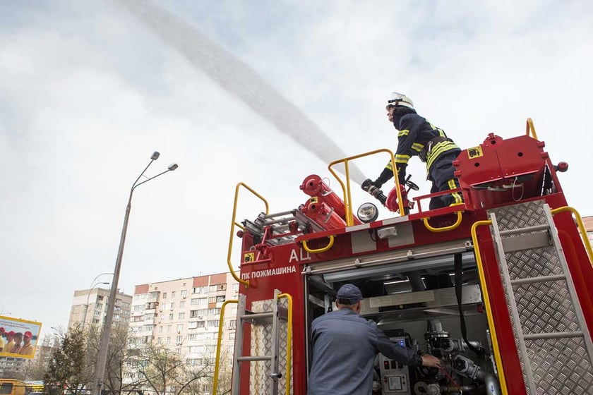 Україна отримає 50 аварійно-рятувальних машин з Китаю