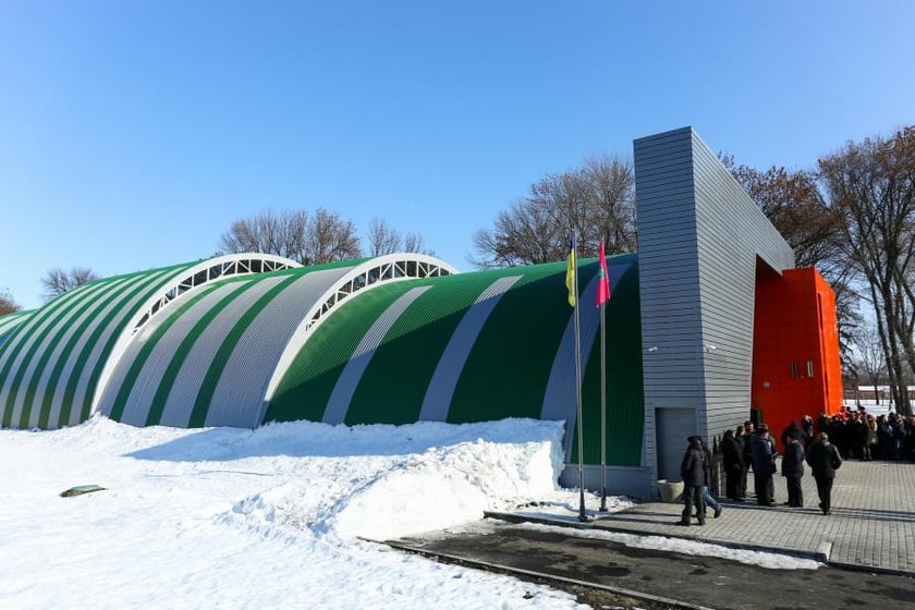 На Харківщині відкрили сучасний спорткомплекс на 400 осіб