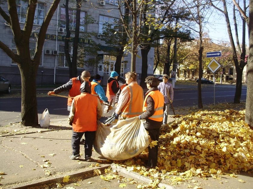 Найкращого двірника Львова нагородили поїздкою до Європи