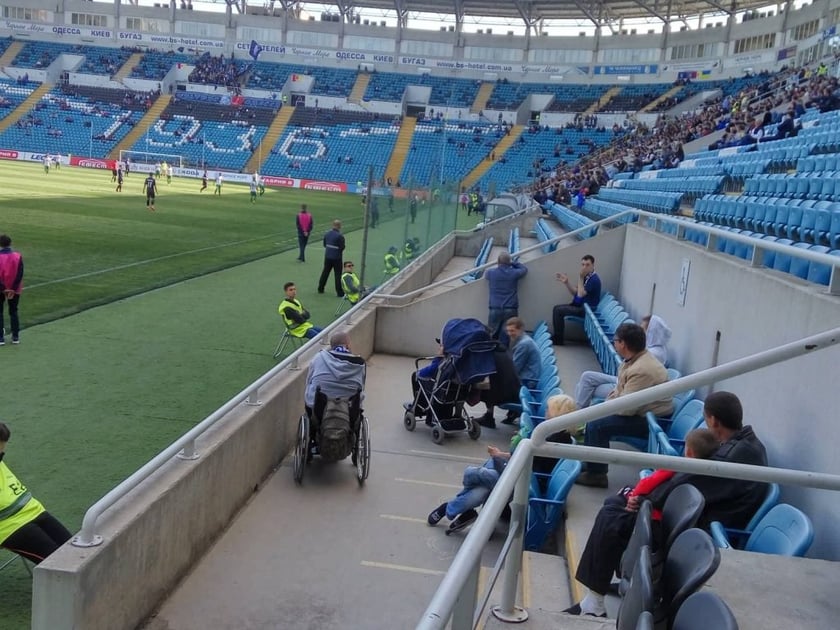 Українські стадіони стануть доступними для людей з інвалідністю