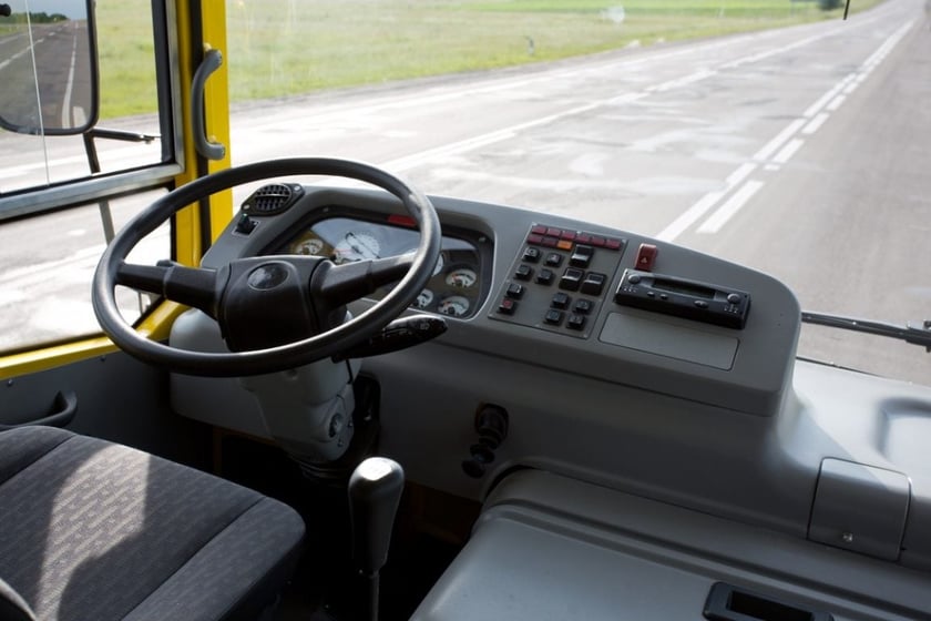 На українському заводі збирають партію шкільних автобусів