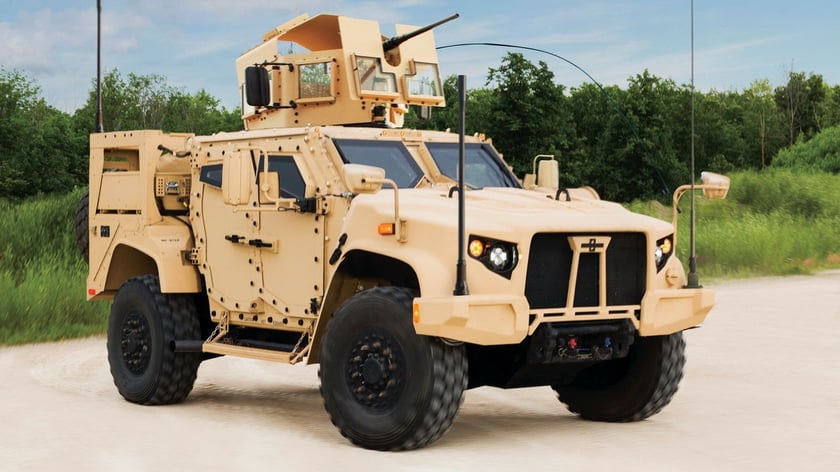 США передали українським військовим 35 джипів Hummer