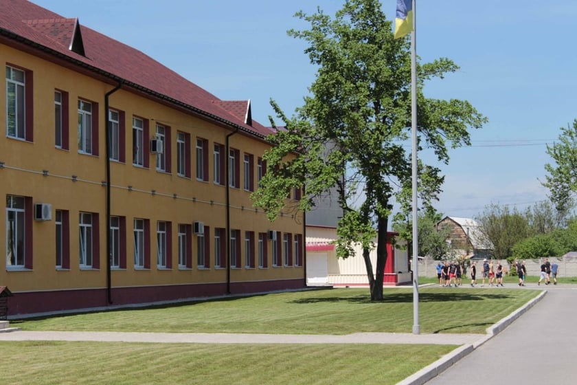 На Луганщині зводять новий спортивний комплекс