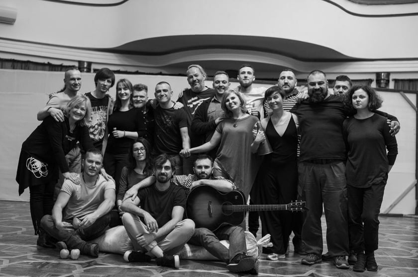 “Палаючі очі, жага до життя”: ветерани АТО покажуть шекспірівську виставу англійською