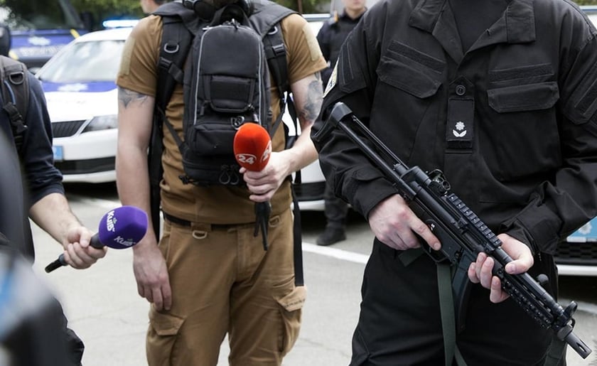 Київські поліцейські отримали нову зброю