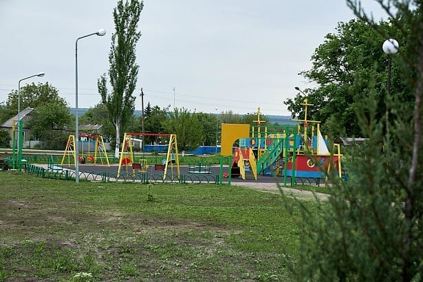 В ОТГ на Донеччині завершують реконструкцію парку