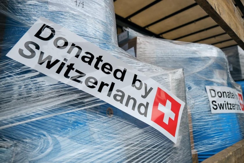 Швейцарія передала медикам Лисичанська гуманітарну допомогу на 6 млн грн