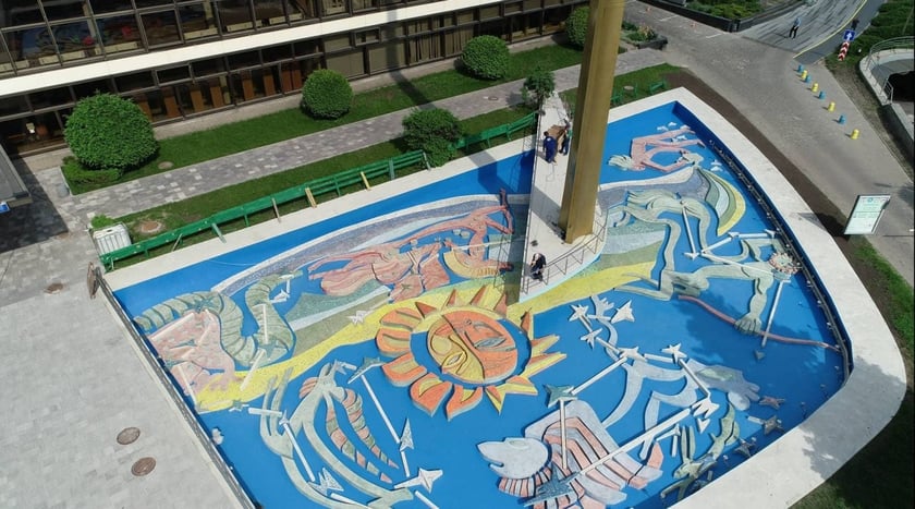 У Києві відкрили відреставрований фонтан із мозаїками