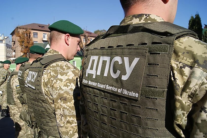 Українські прикордонники отримають 9 тепловізійних комплексів на базі автобусів