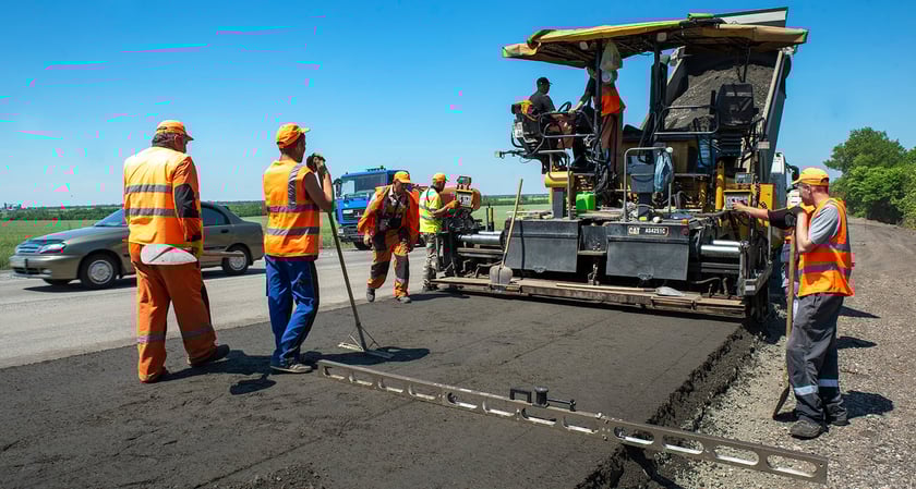 На Житомирщині завершили ремонт дороги у прикордонній зоні