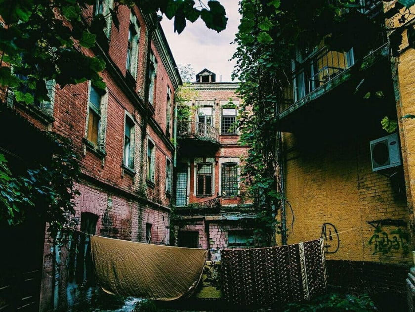 Двори та проїзди Києва ремонтуватимуть майже за 500 мільйонів