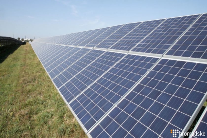 Громада на Запоріжжі збудувала сонячну станцію і запустила мобільну сортувальну лінію