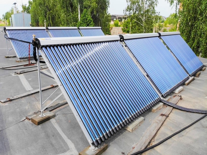 У тролейбусному депо Вінниці встановили сонячні колектори