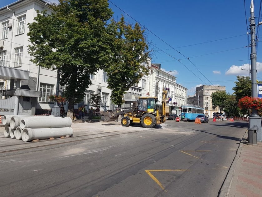 У Вінниці завершують ремонт трамвайних колій на головній вулиці міста – ФОТО