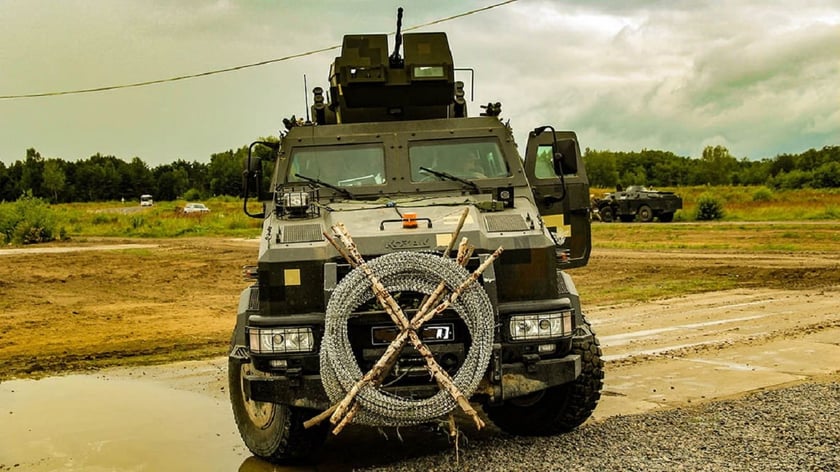 Українські десантники отримали новітні БТР