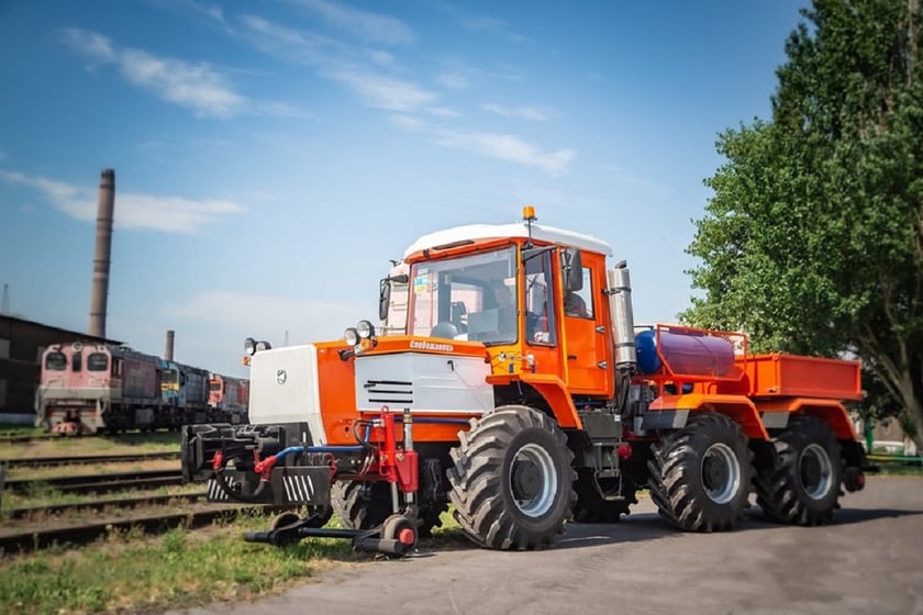 Комбінат “Азовсталь” обзавівся унікальною технікою, яка замінила цілий локомотив