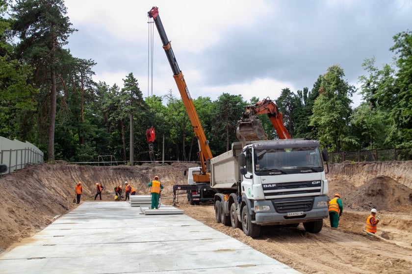 Будівництво метро на Виноградар: нові подробиці і яскраві фото