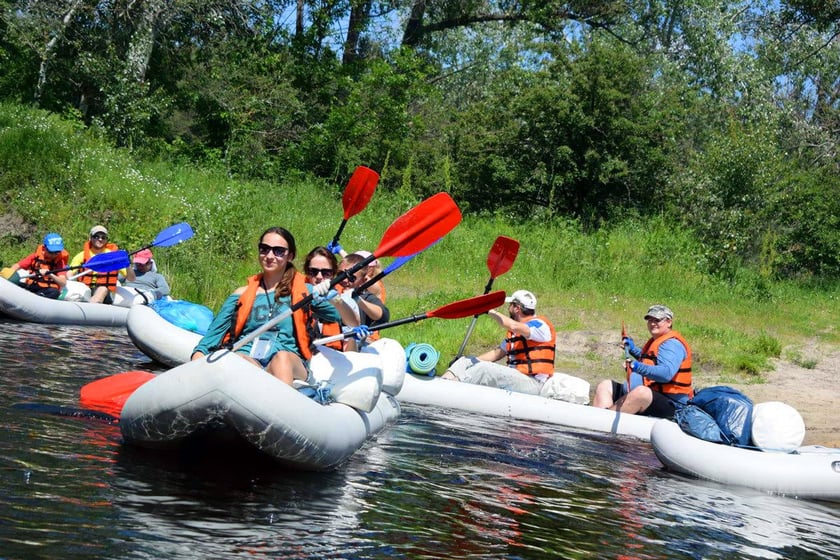 Підприємець організовує на Донеччині сплави на байдарках