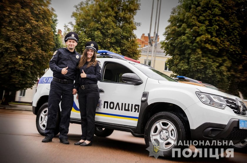 Поліцейські Хмельниччини отримали 18 нових службових авто