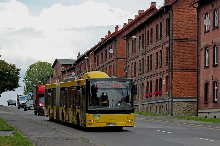 У Маріуполь заїхали нові автобуси (ФОТО)
