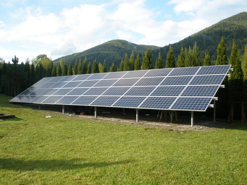 На Закарпатті побудували сонячну станцію потужністю 10 МВт на місці стихійного звалища