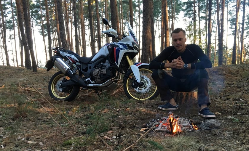 Український мандрівник видав книгу про свою подорож трьома континентами на мотоциклі (ВІДЕО)