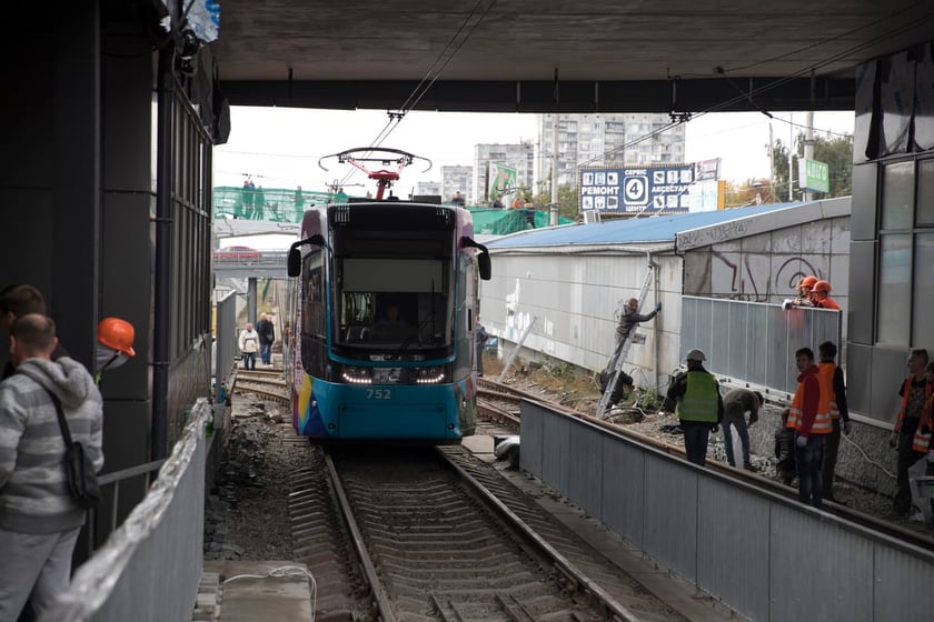 У Києві після ремонту запустили швидкісний трамвай