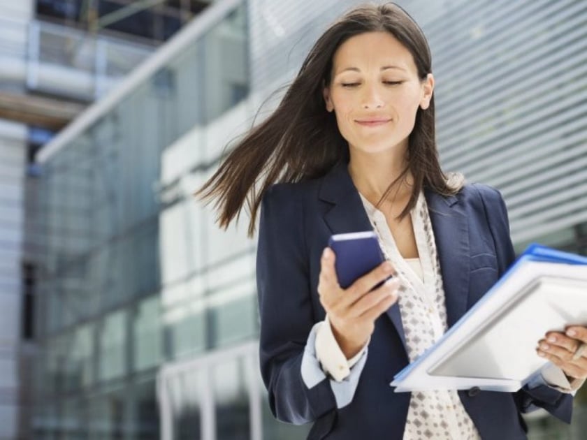 Бізнес “з нуля”: в Україні переселенок навчають бути фінансово незалежними