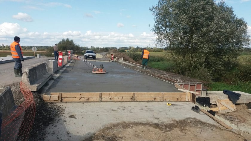 На автодорозі Львівщини стартував ремонт мостового переходу  (ФОТО)