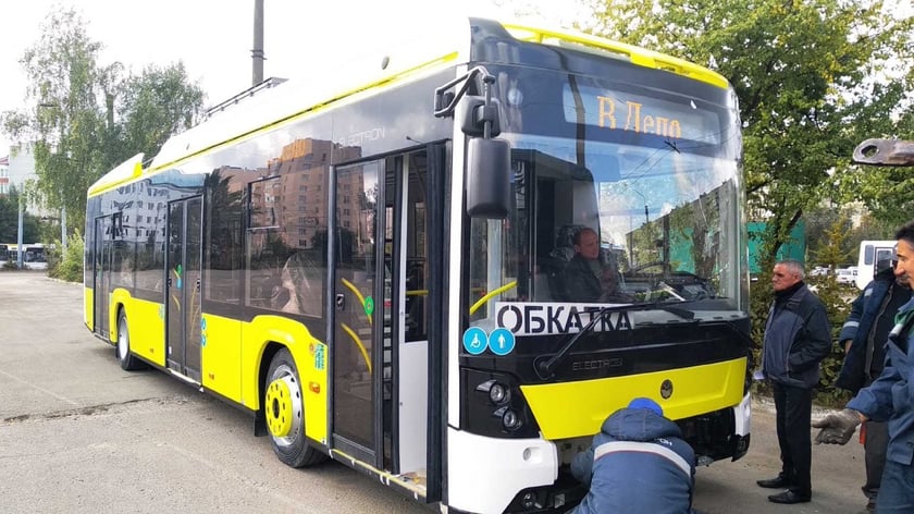Львів отримав перший тролейбус від концерну “Електрон”