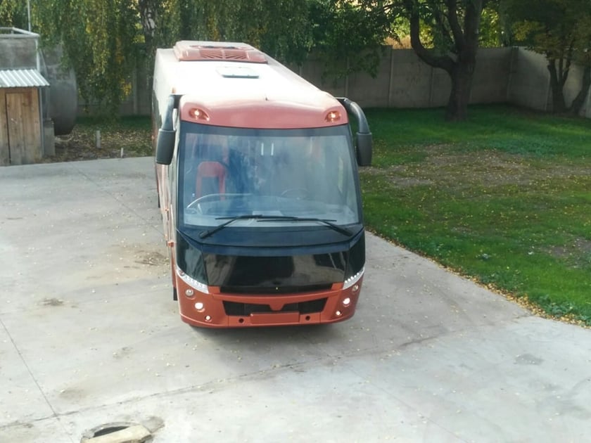 На заводі у Рівному виготовили перший зразок нового міжміського автобуса (ФОТО)