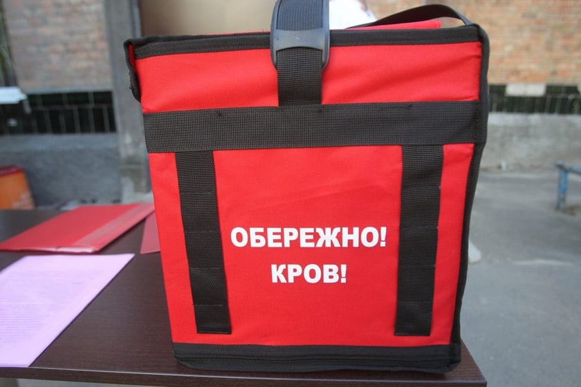 Київські волонтери доставлятимуть кров у лікарні на мотоциклах
