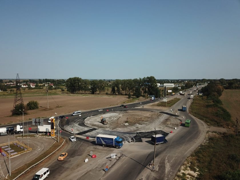 Показали з повітря нову кільцеву розв’язку на Київщині (ВІДЕО)