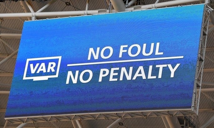 В українському футболі вперше застосували систему VAR