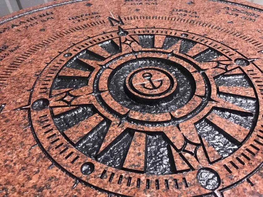 У  Маріуполі почали встановлювати “Нульовий кілометр”: що це та де його шукати