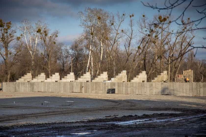 На Дніпропетровщині півстолітній стадіон перетворюють на сучасну спортивну арену