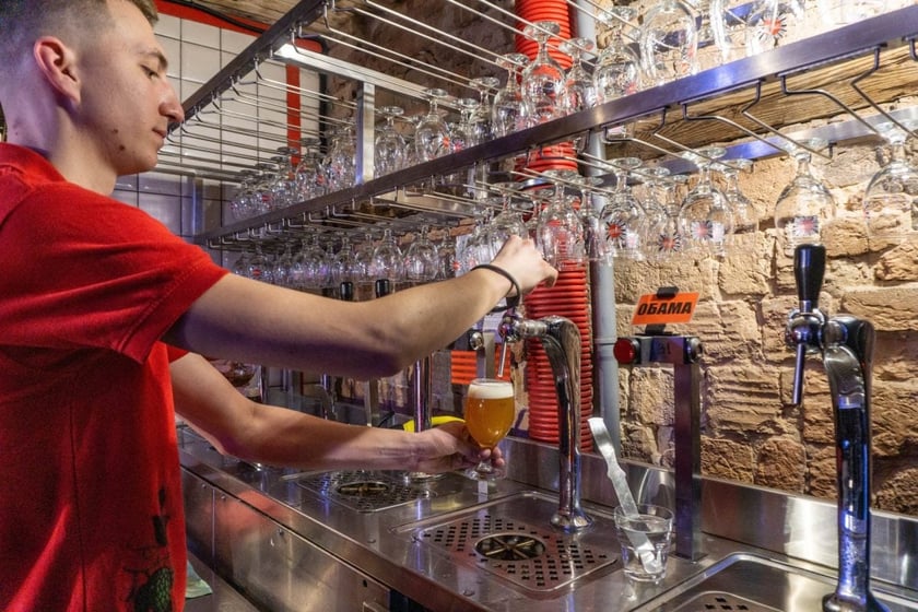 Жива музика та крафтове пиво: топ закладів Львова