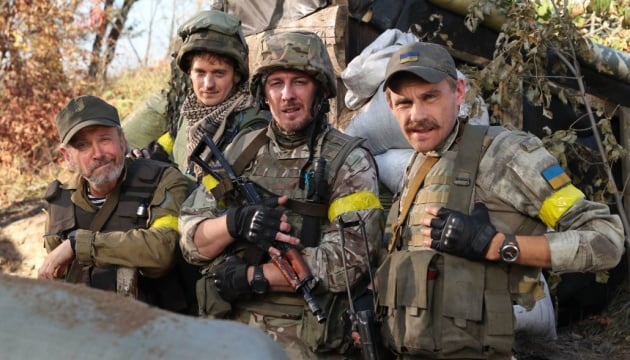 Стартував продаж квитків на неполіткоректну військову комедію «Наші котики»