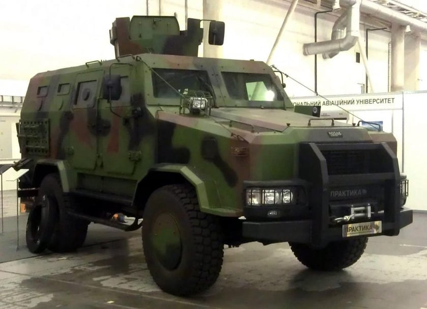 Українська армія отримала партію бронемашин Козак-2
